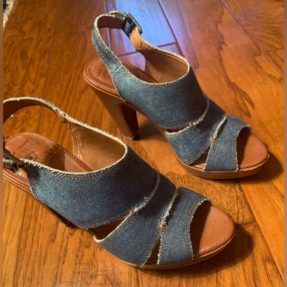 Lucky Brand Blue Jean America Size  6  Blue Denim Strap Shoes Sandals Heels